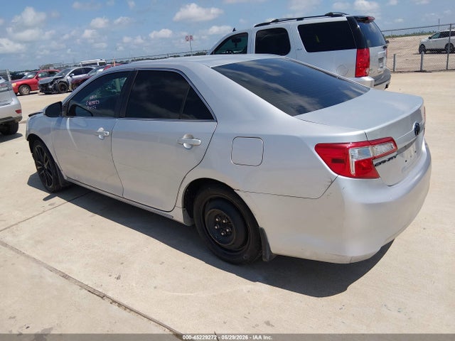 Toyota CAMRY LE 2014 4T4BF1FK4ER442822 Image 3