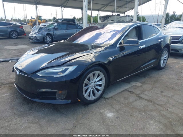 Tesla Model S 100d/60d/75d/90d/p100d 2017 5YJSA1E23HF205086 Image 2