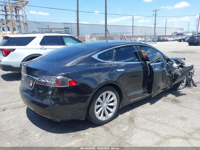 Tesla Model S 100d/60d/75d/90d/p100d 2017 5YJSA1E23HF205086 Image 4
