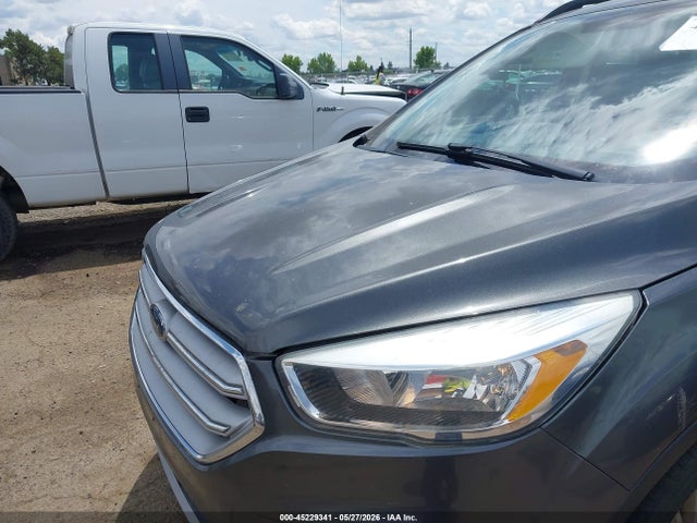1FMCU0GD5JUC77033 Ford ESCAPE SE
