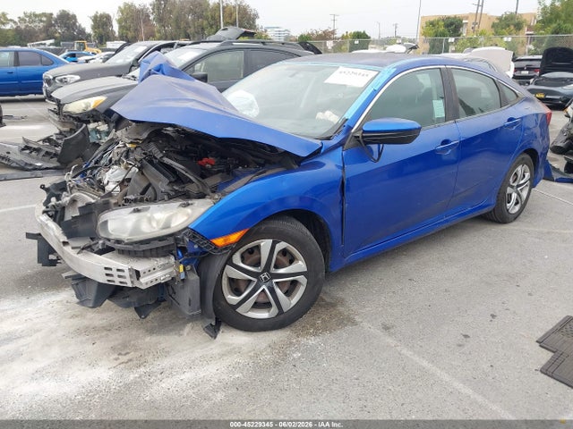 Honda Civic Lx 2018 2HGFC2F53JH517159 Image 2