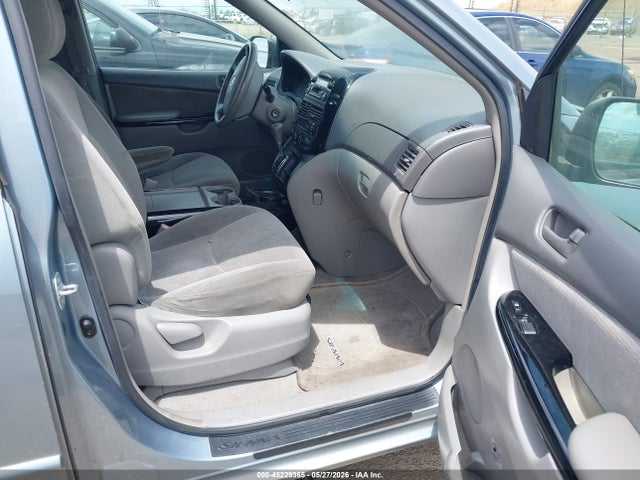 2004 Toyota Sienna Le მანქანა იყიდება აუქციონზე, vin: 5TDZA23C44S078242, აუქციონის ნომერი: 45229365