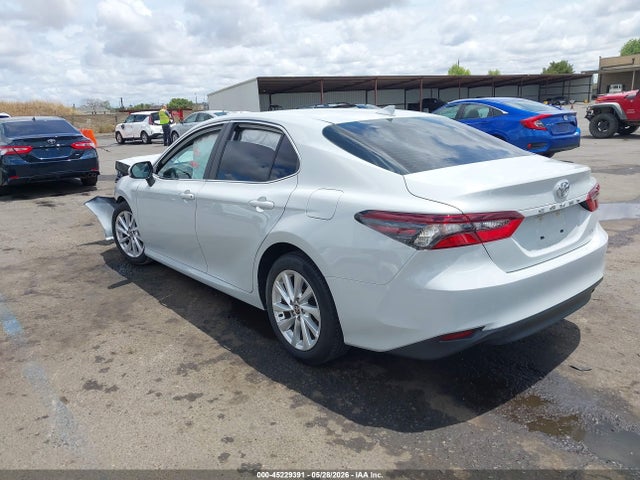 Toyota CAMRY LE 2023 4T1C11AK2PU129985 Image 3