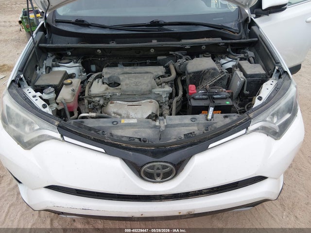 2T3RFREV7JW804310 Toyota Rav4 Adventure/xle