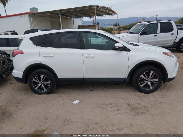 2T3RFREV7JW804310 Toyota Rav4 Adventure/xle