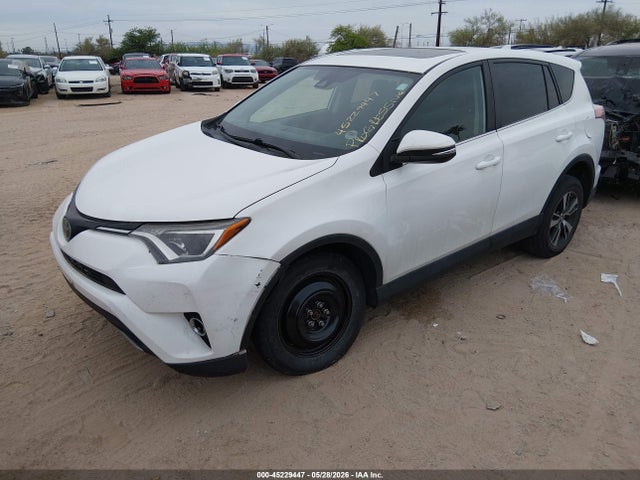 2T3RFREV7JW804310 Toyota Rav4 Adventure/xle