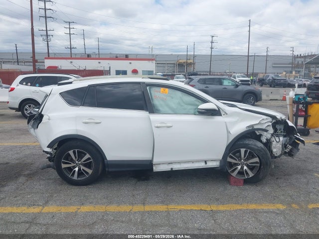 JTMWFREV5JJ744707 Toyota Rav4 Xle