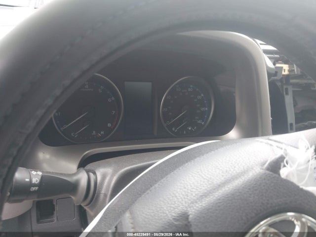 JTMWFREV5JJ744707 Toyota Rav4 Xle