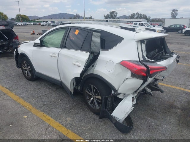 JTMWFREV5JJ744707 Toyota Rav4 Xle