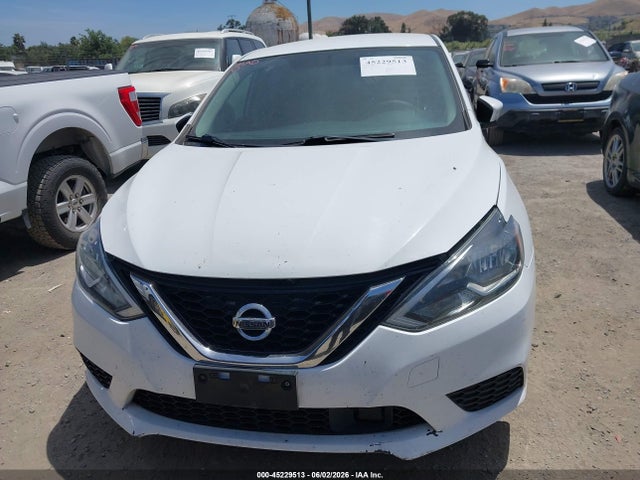 45229513 :رقم المزاد ، 3N1AB7AP3JY240818 vin ، 2018 Nissan Sentra S مزاد بيع