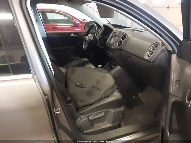 Продаж на аукціоні авто 2011 Volkswagen Tiguan Se, vin: WVGBV7AX1BW561561, номер лоту: 45229535