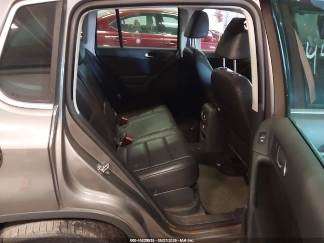 Продаж на аукціоні авто 2011 Volkswagen Tiguan Se, vin: WVGBV7AX1BW561561, номер лоту: 45229535