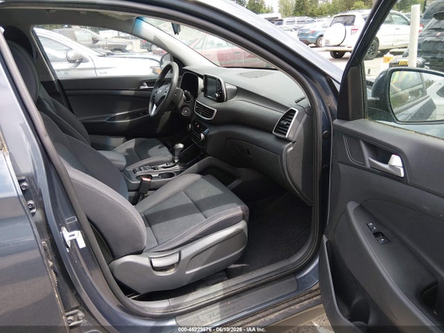 KM8J2CA40KU872428 Hyundai TUCSON SE