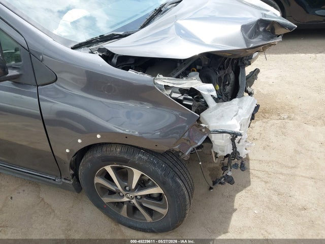 Toyota Prius C Two 2018 JTDKDTB36J1600748 Image 17