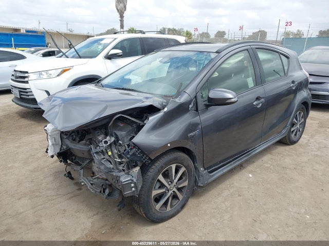 Toyota Prius C Two 2018 JTDKDTB36J1600748 Image 2