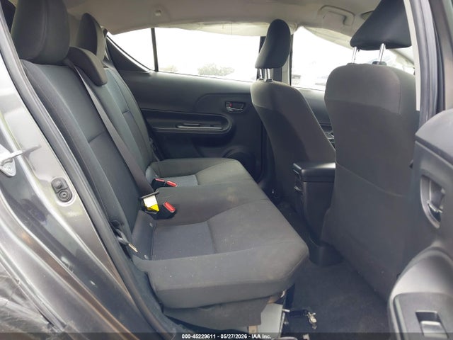 Toyota Prius C Two 2018 JTDKDTB36J1600748 Image 8