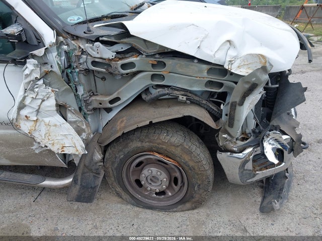 45229623 :رقم المزاد ، 1FTBF2B63FEC64720 vin ، 2015 Ford F-250 Xl مزاد بيع