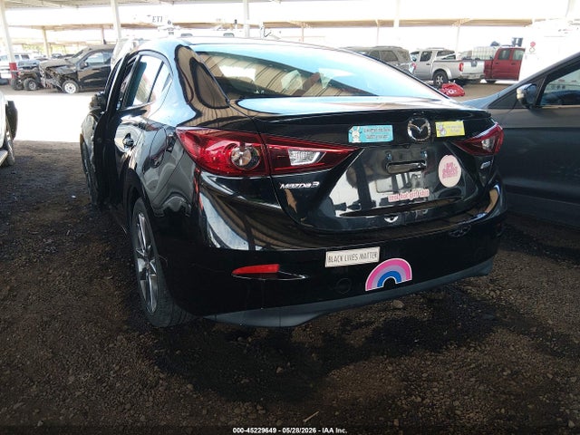 Mazda Mazda3 Touring 2018 3MZBN1V39JM253185 Image 3