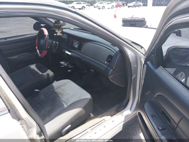 2011 Ford Crown Victoria Police Interceptor მანქანა იყიდება აუქციონზე, vin: 2FABP7BV3BX149468, აუქციონის ნომერი: 45229713