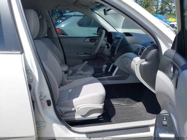 Продажа на аукционе авто 2013 Subaru Forester 2.5x, vin: JF2SHABCXDH418024, номер лота: 45229741