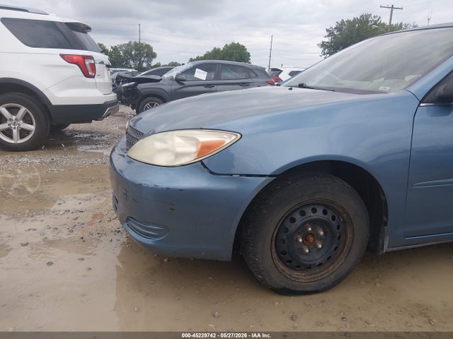 45229742 :رقم المزاد ، 4T1BE32KX4U832739 vin ، 2004 Toyota Camry Le مزاد بيع