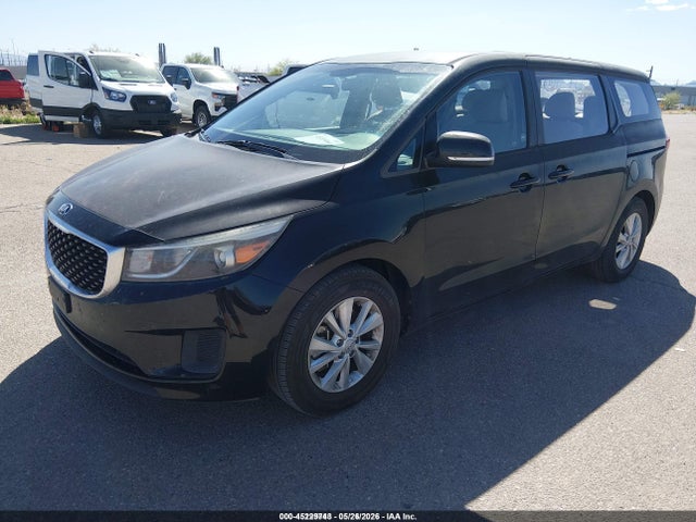 KIA Sedona L 2018 KNDMA5C11J6388807 Image 2