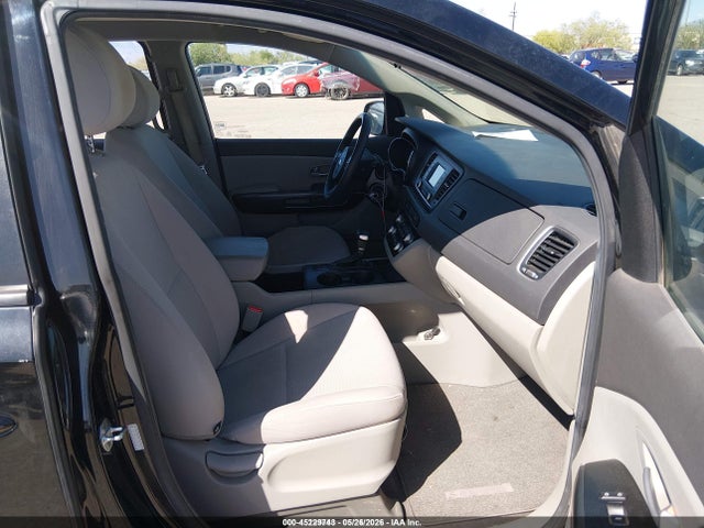 KIA Sedona L 2018 KNDMA5C11J6388807 Image 5