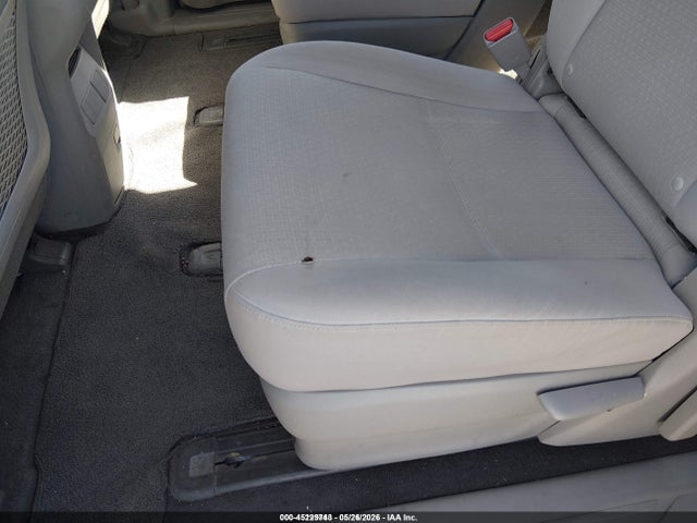 KIA Sedona L 2018 KNDMA5C11J6388807 Image 12