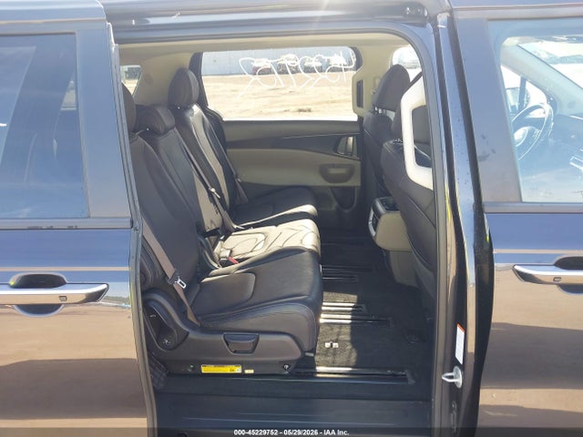 45229752 :رقم المزاد ، KNDNB5K33S6484640 vin ، 2025 Kia Carnival Mpv Lxs مزاد بيع