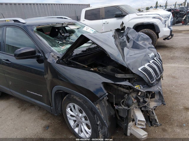 1C4PJLCB4MD125706 Jeep Cherokee Latitude Fwd