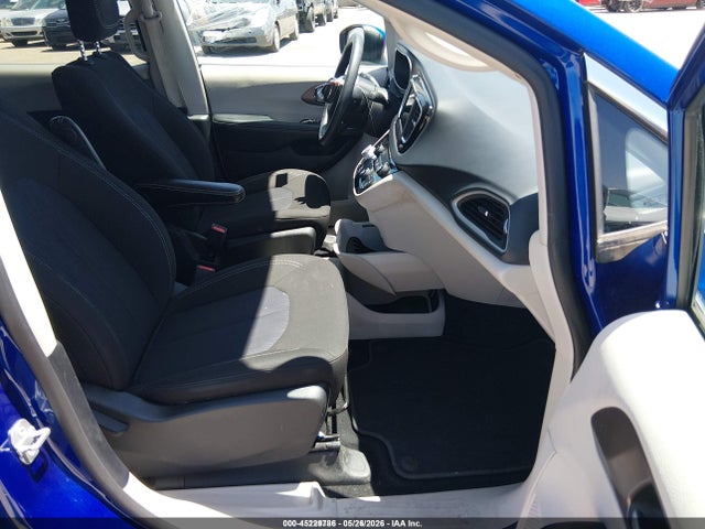 Chrysler Voyager L 2021 2C4RC1AG6MR558396 Image 5