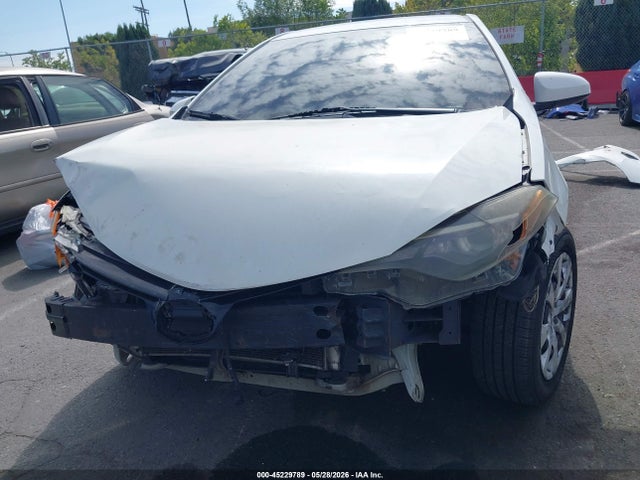 5YFBURHEXJP816917 Toyota COROLLA LE
