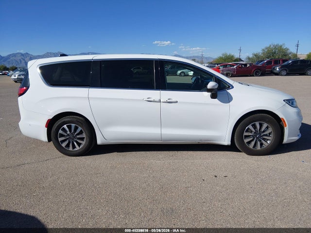 Chrysler Pacifica Hybrid Touring L 2023 2C4RC1L75PR572761 Image 13