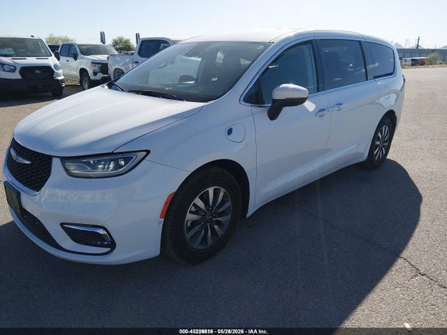 Chrysler Pacifica Hybrid Touring L 2023 2C4RC1L75PR572761 Image 2