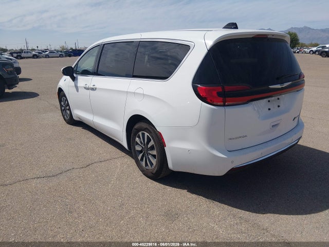Chrysler Pacifica Hybrid Touring L 2023 2C4RC1L75PR572761 Image 3