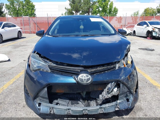Toyota COROLLA LE 2018 5YFBURHE6JP808667 Image 13