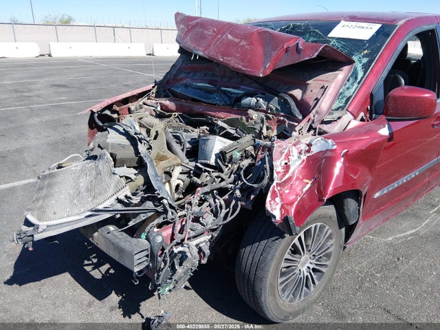 2014 Chrysler Town & Country S მანქანა იყიდება აუქციონზე, vin: 2C4RC1HG3ER304278, აუქციონის ნომერი: 45229855