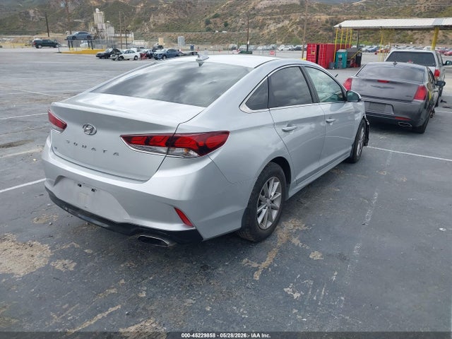 Hyundai SONATA SE 2018 5NPE24AF0JH685289 Image 4