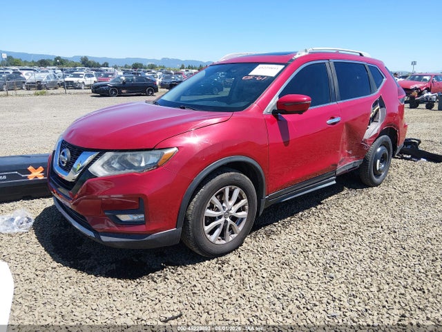 Nissan ROGUE SV 2017 JN8AT2MTXHW408059 Image 2