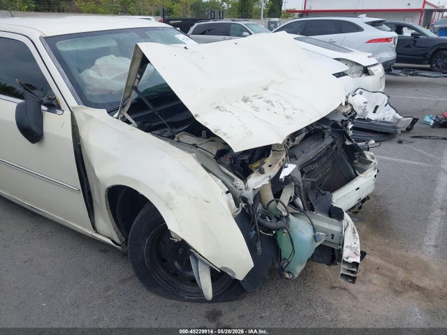 2008 Chrysler 300 Lx მანქანა იყიდება აუქციონზე, vin: 2C3KA43R88H253621, აუქციონის ნომერი: 45229914