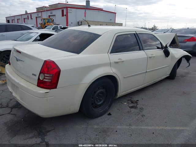 2008 Chrysler 300 Lx მანქანა იყიდება აუქციონზე, vin: 2C3KA43R88H253621, აუქციონის ნომერი: 45229914
