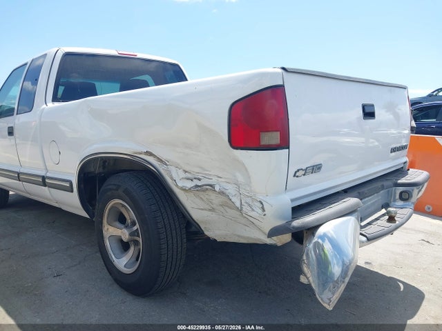 45229935 :رقم المزاد ، 1GCCS19W528133118 vin ، 2002 Chevrolet S-10 Ls مزاد بيع