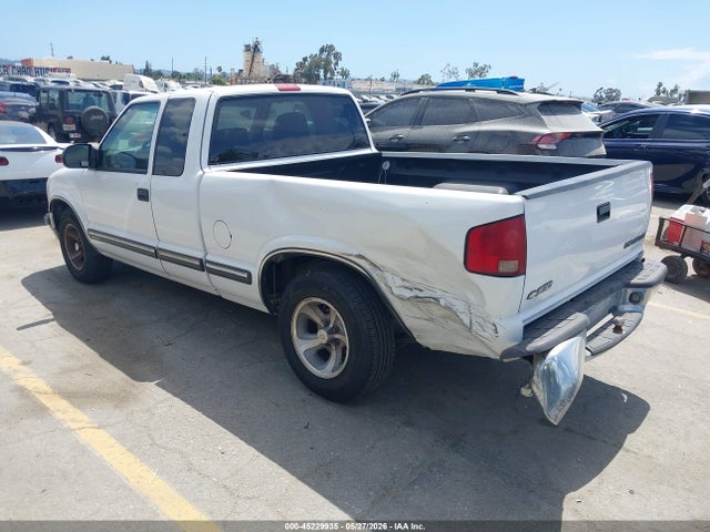 45229935 :رقم المزاد ، 1GCCS19W528133118 vin ، 2002 Chevrolet S-10 Ls مزاد بيع