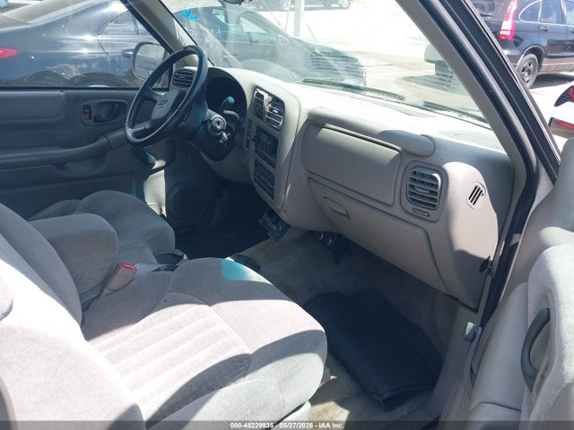 45229935 :رقم المزاد ، 1GCCS19W528133118 vin ، 2002 Chevrolet S-10 Ls مزاد بيع