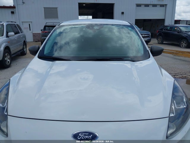 45229947 :رقم المزاد ، 1FMCU0F67NUB18054 vin ، 2022 Ford Escape S مزاد بيع