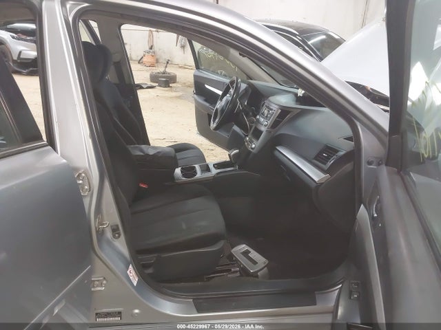 45229967 :رقم المزاد ، 4S3BMBA62E3011325 vin ، 2014 Subaru Legacy 2.5i مزاد بيع