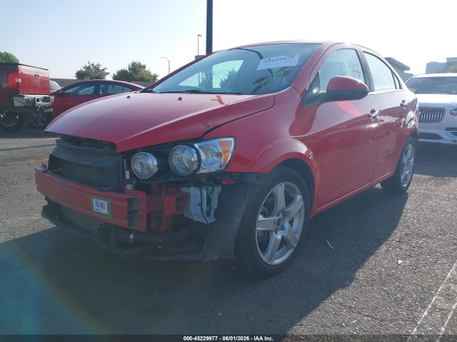 Chevrolet Sonic Ltz Auto 2016 1G1JE5SB4G4137116 Image 2