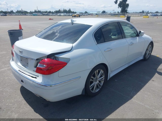 Продаж на аукціоні авто 2013 Hyundai Genesis 3.8, vin: KMHGC4DD2DU219322, номер лоту: 45229993