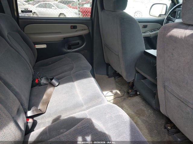 45230113 :رقم المزاد ، 3GNEC16Z12G283233 vin ، 2002 Chevrolet Suburban 1500 Ls مزاد بيع