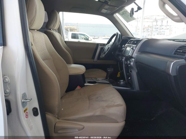 Toyota 4RUNNER SR5 2017 JTEBU5JR6H5462340 Image 5